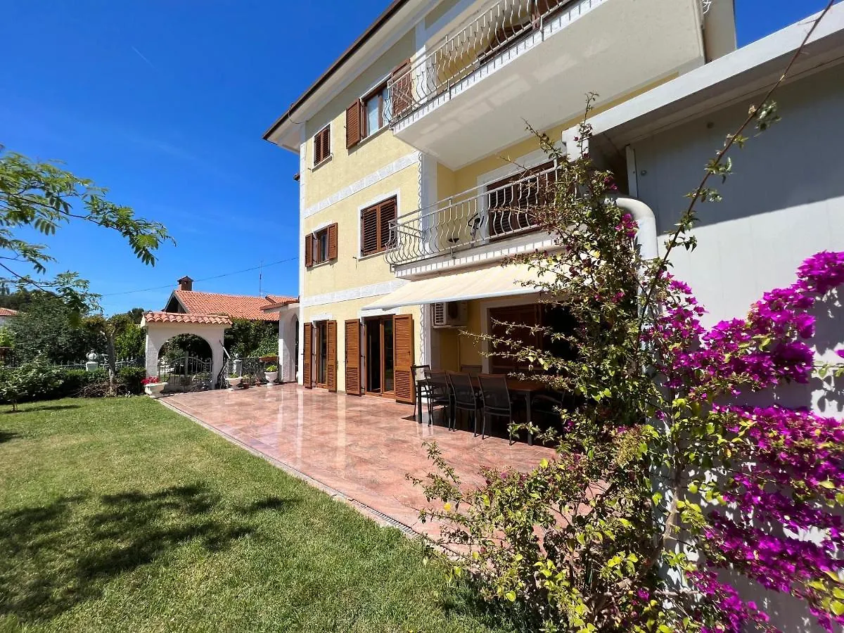 Martina 2 Apartman Poreč Horvátország